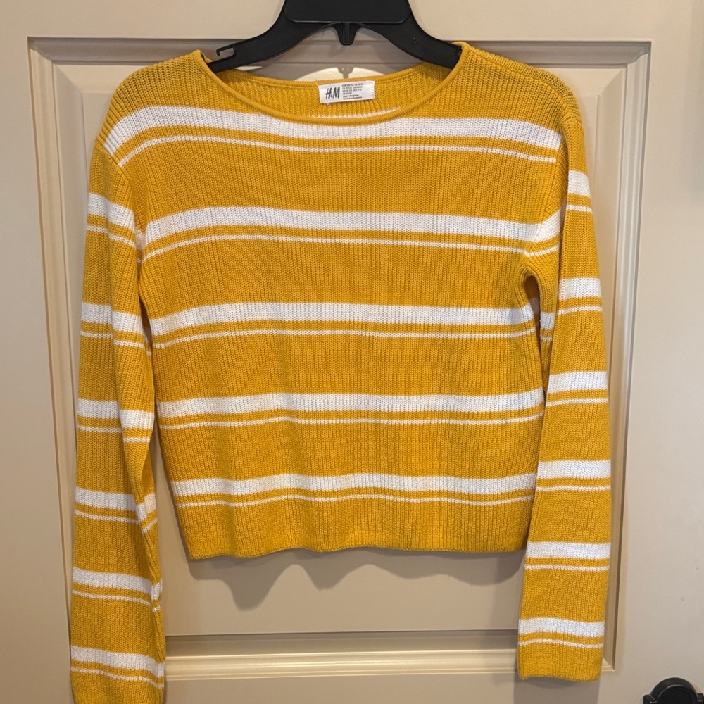 H&M Gold and White Striped Sweater